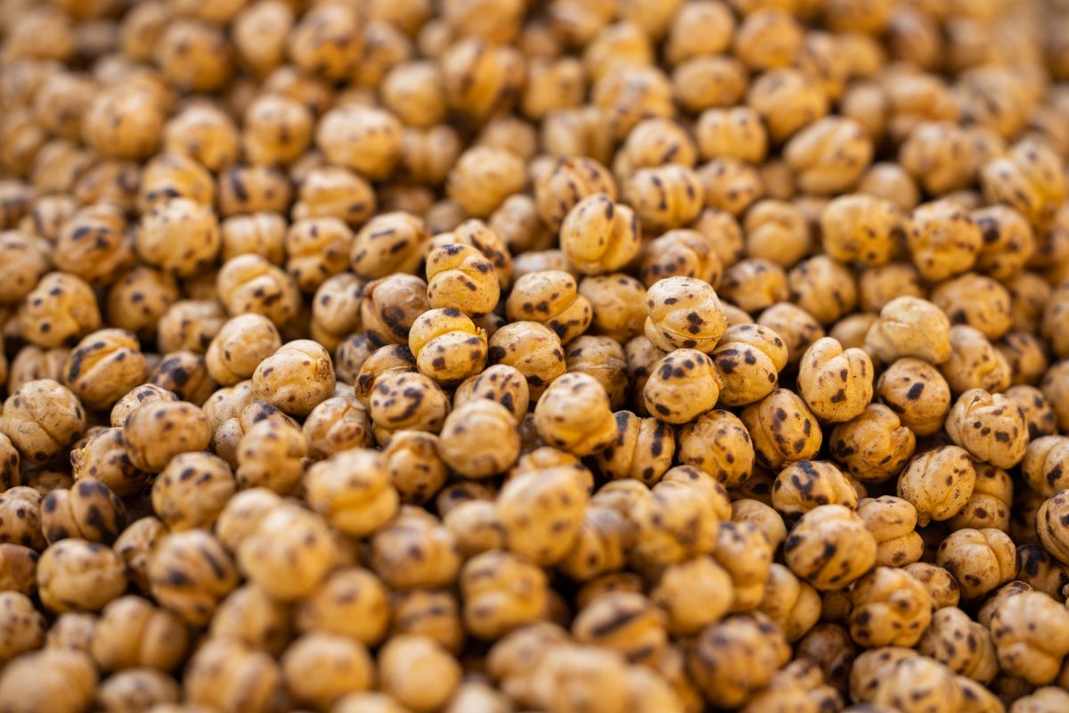 Crispy air fryer chickpeas
