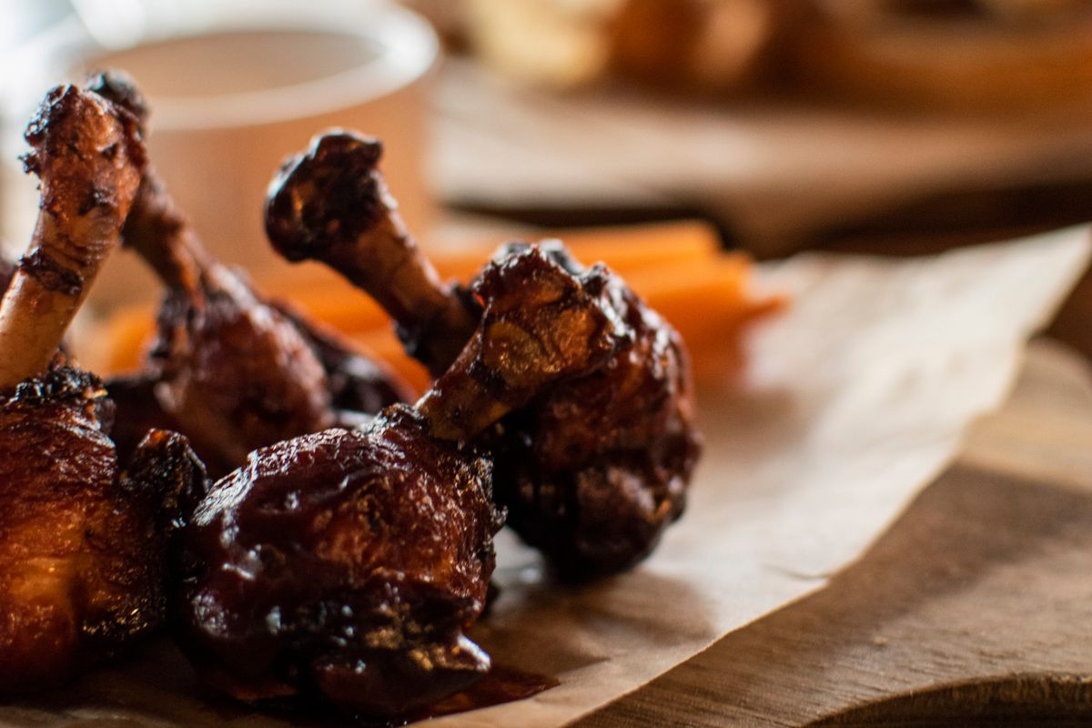 Sticky air fryer chicken drumsticks