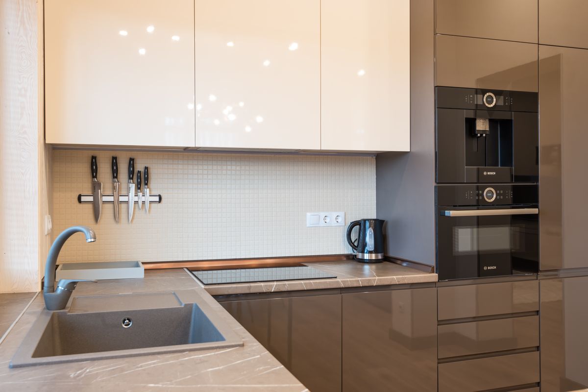 Where to Put an Air Fryer: Clearance, Cabinets & Ventilation